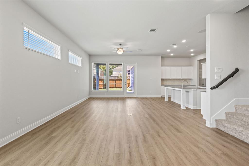2301 Lafayette Drive Property Photo 8