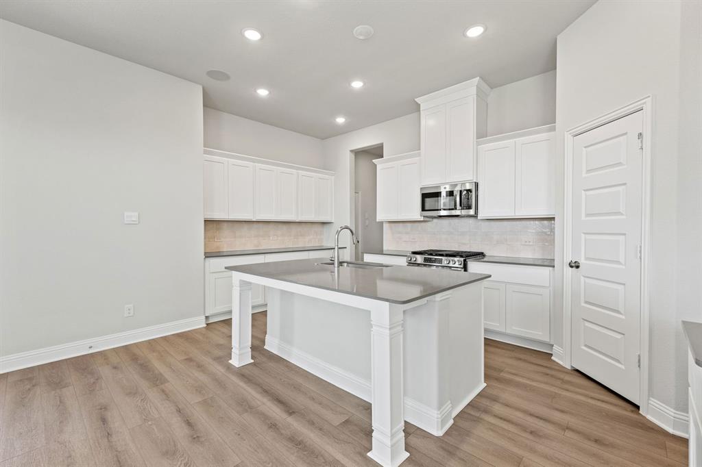 2301 Lafayette Drive Property Photo 10