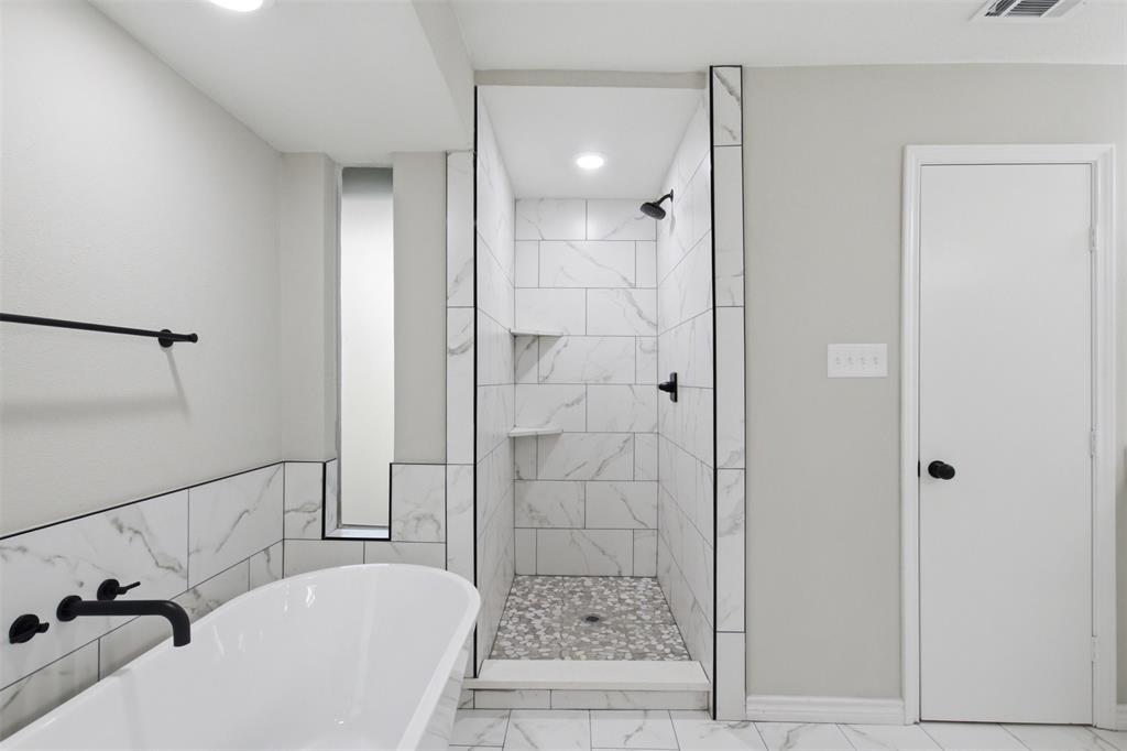 210 Squirebrook Drive Property Photo 24
