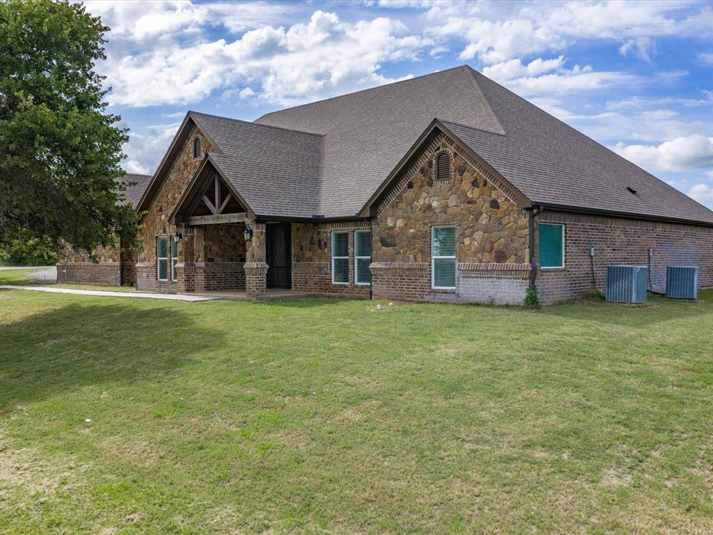 910 County Road 1111 Property Photo 1
