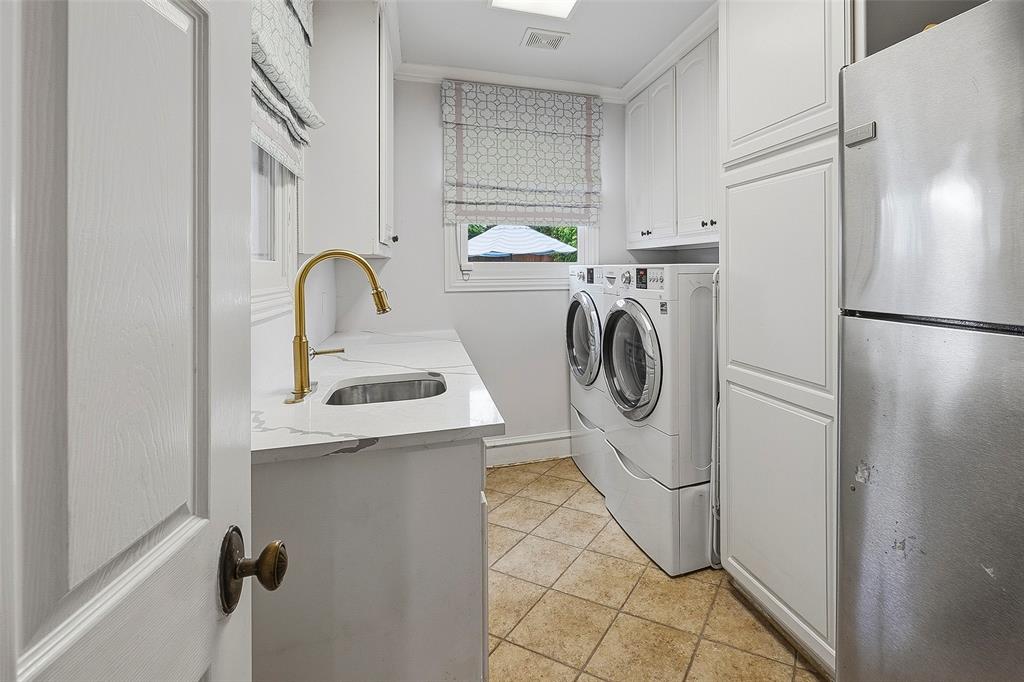 3782 W 4th Street Property Photo 17