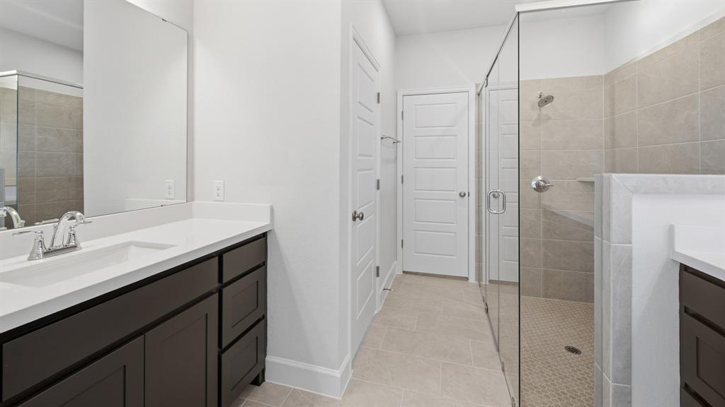 500 Banks Street Property Photo 11