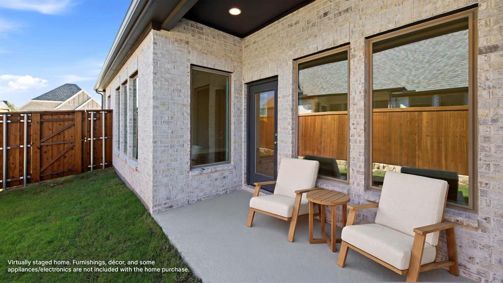 500 Banks Street Property Photo 15