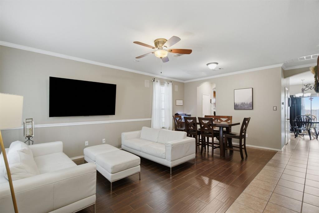 10805 Ambling Trail Property Photo 7