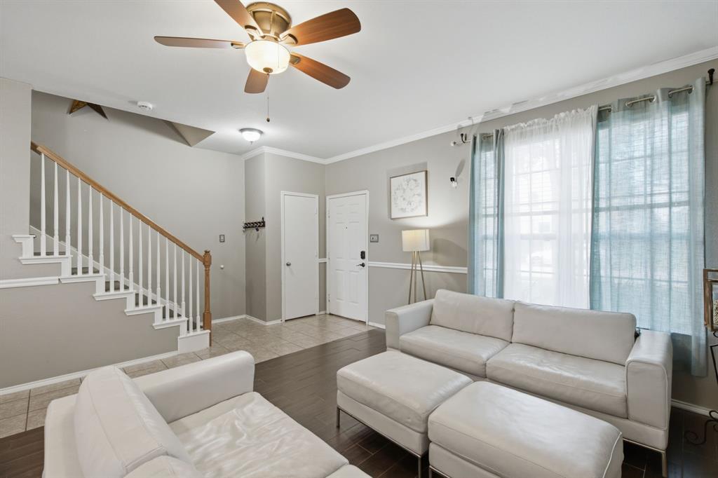 10805 Ambling Trail Property Photo 9