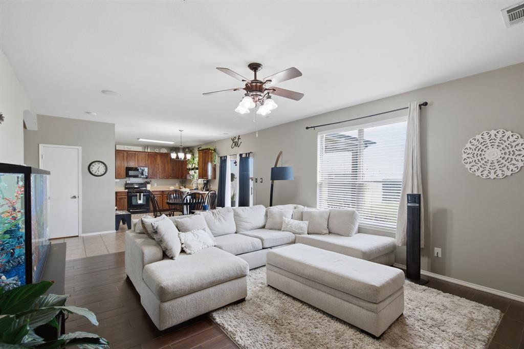 10805 Ambling Trail Property Photo 12