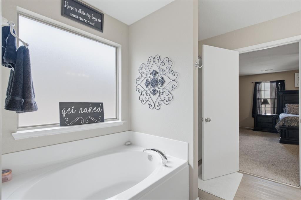 10805 Ambling Trail Property Photo 16