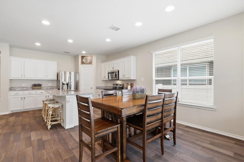8993 Fair Oaks Drive Property Photo 16