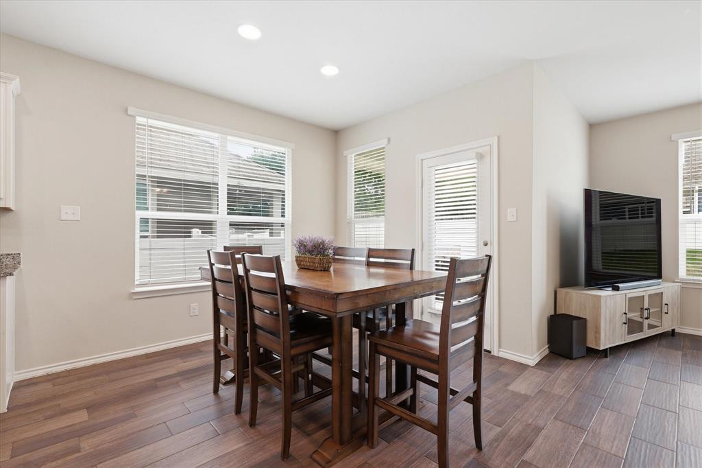 8993 Fair Oaks Drive Property Photo 17