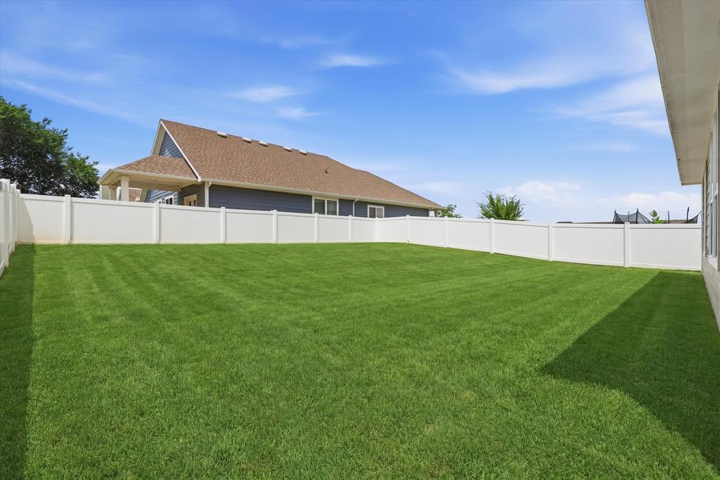 8993 Fair Oaks Drive Property Photo 32