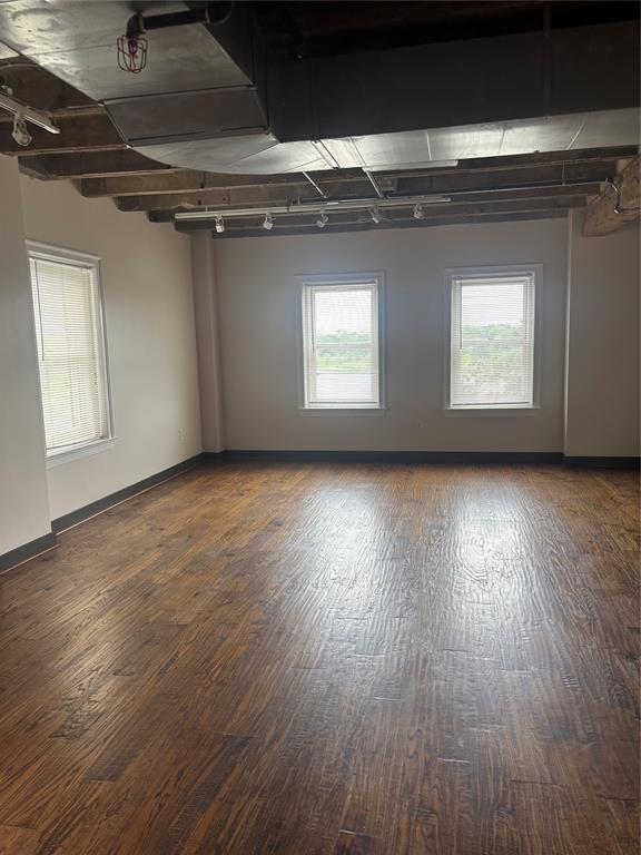 329 E Colorado Boulevard 404 Property Photo 4