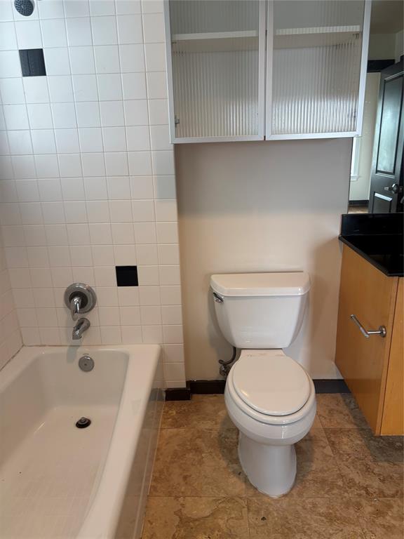 329 E Colorado Boulevard 404 Property Photo 22