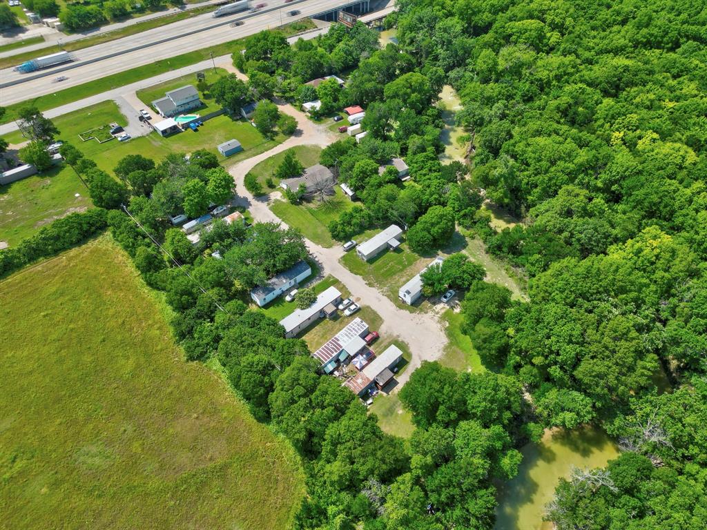 404 S Interstate 35 Road 2 Property Photo 13