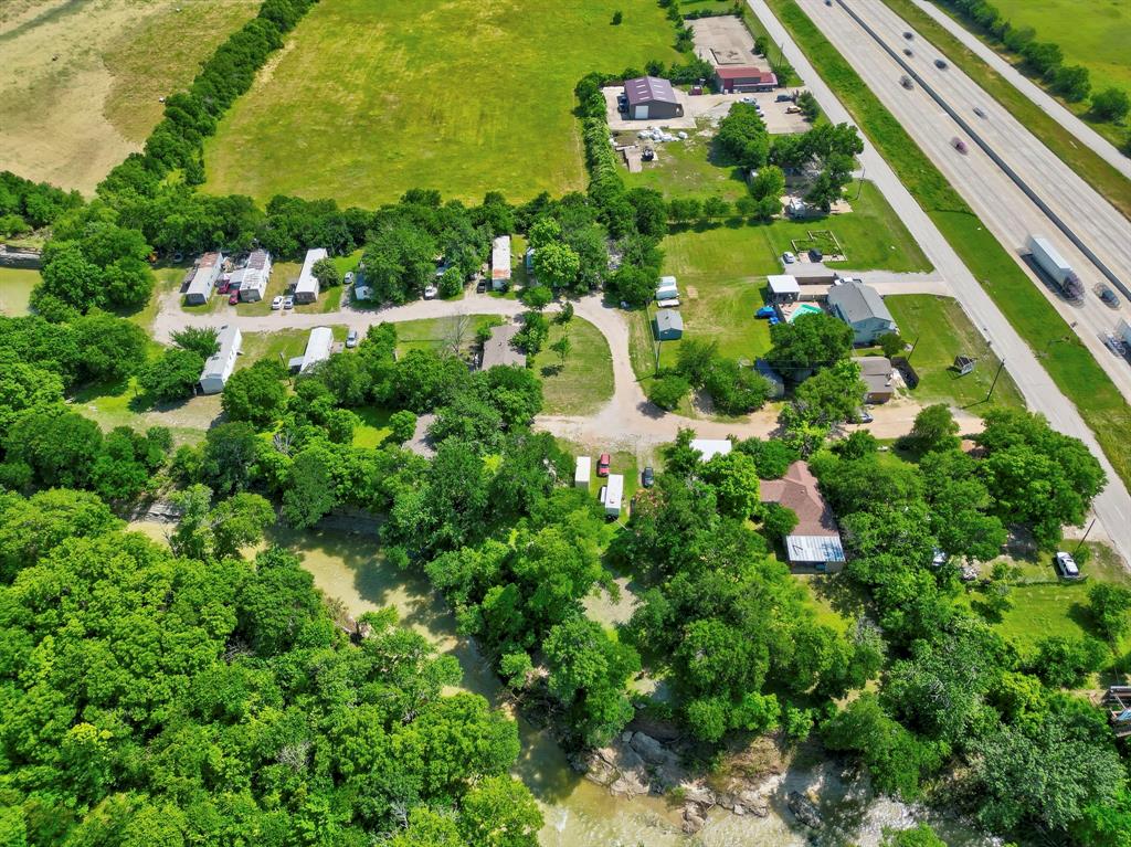 404 S Interstate 35 Road 2 Property Photo 21