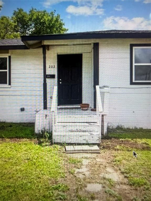 202 N Commerce Street Property Photo 1