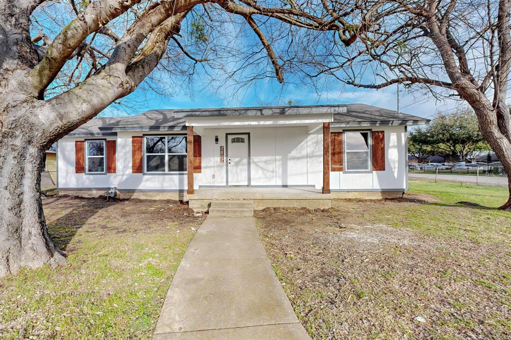 2802 N Masters Drive Property Photo 1