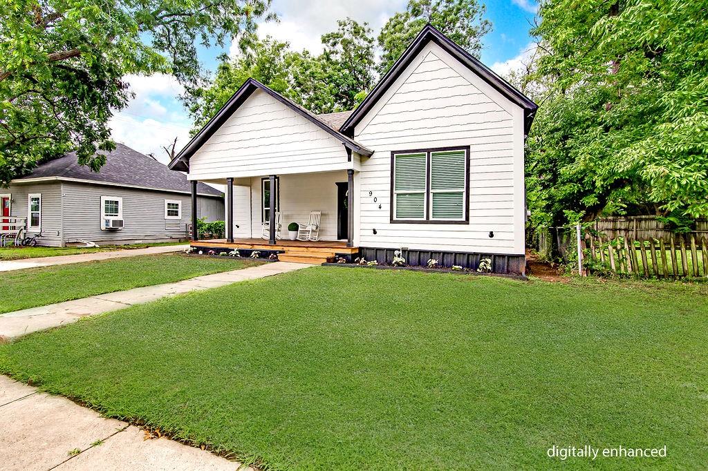 904 S Anglin Street Property Photo 3