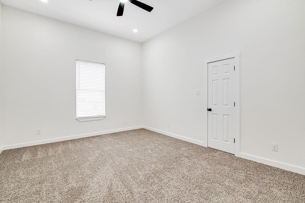 904 S Anglin Street Property Photo 18