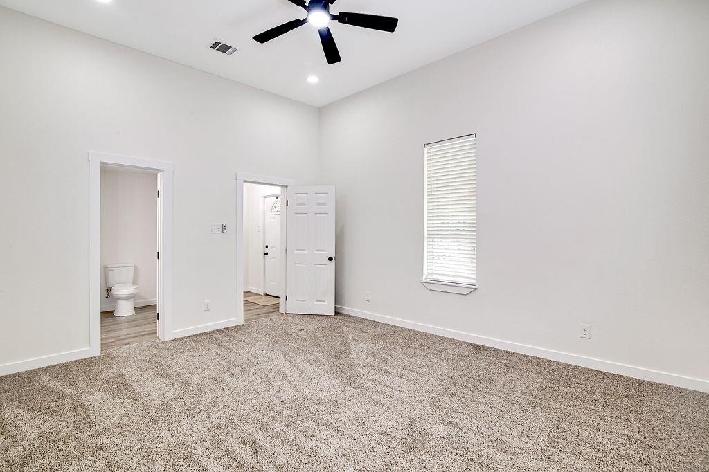904 S Anglin Street Property Photo 19