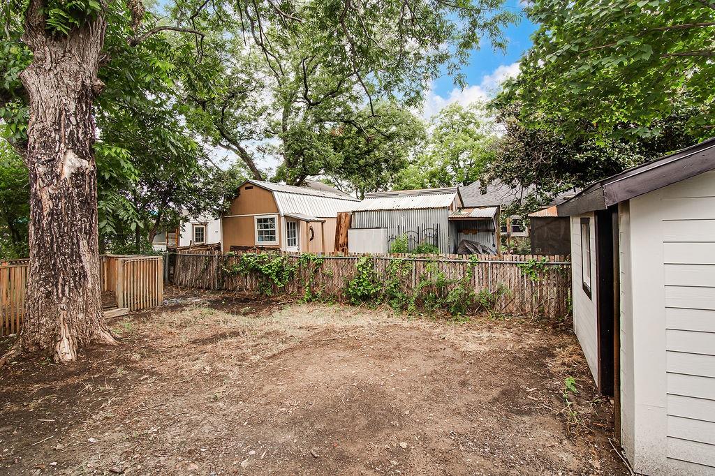 904 S Anglin Street Property Photo 33