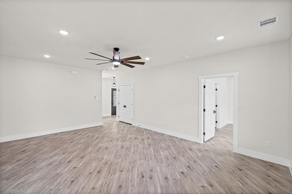 2408 Creek Drive Property Photo 10