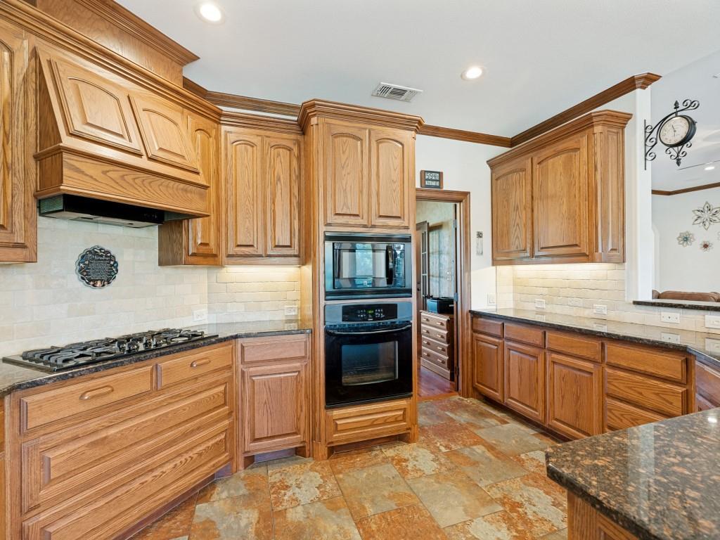 2860 Forest Drive Property Photo 7