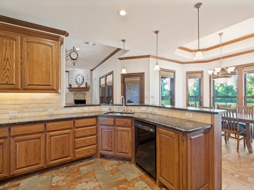 2860 Forest Drive Property Photo 8