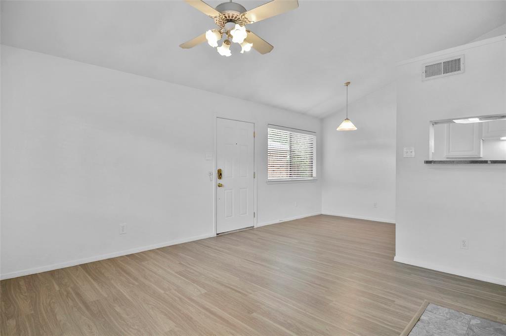 5720 Cedar Creek Drive Property Photo 6