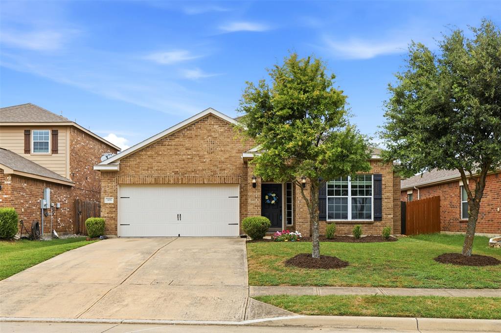 205 Oriole Drive Property Photo 1