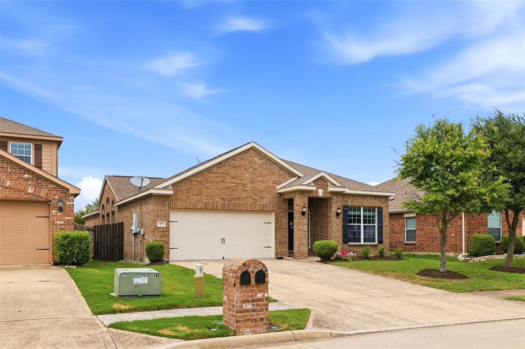 205 Oriole Drive Property Photo 2