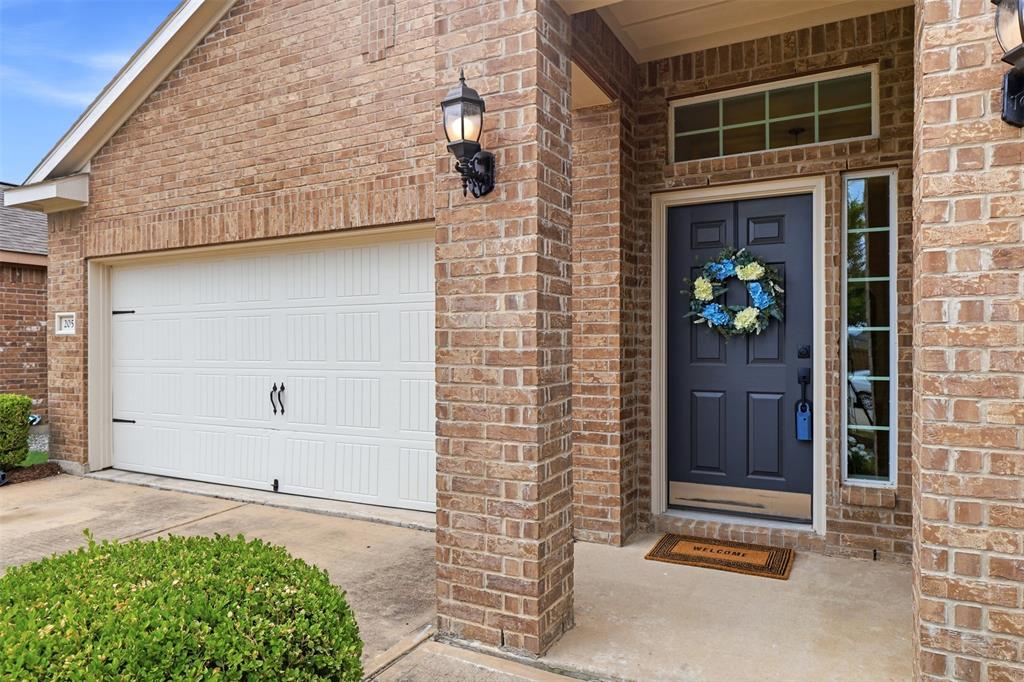205 Oriole Drive Property Photo 3