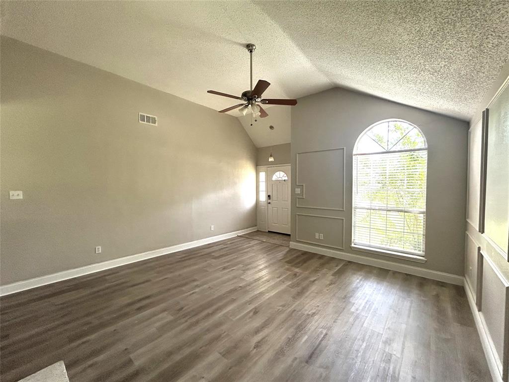 8625 Douglas Avenue Property Photo 3
