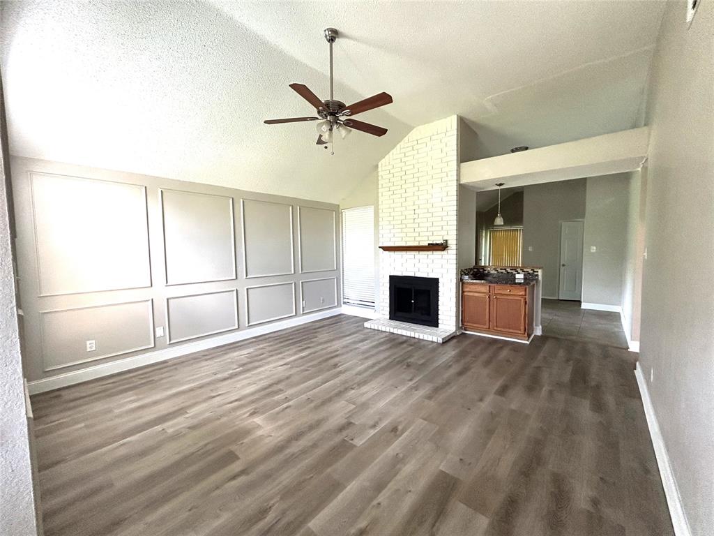8625 Douglas Avenue Property Photo 4