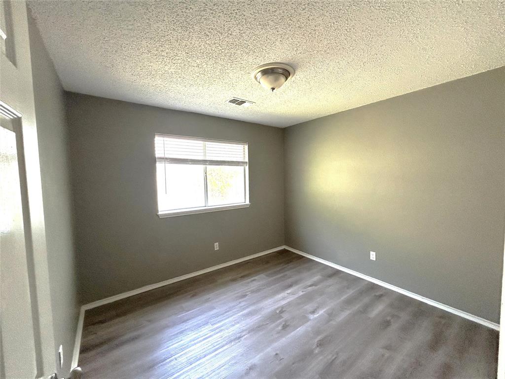 8625 Douglas Avenue Property Photo 16
