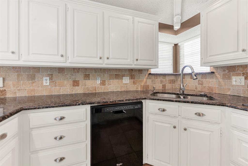 4445 Jenning Drive Property Photo 10