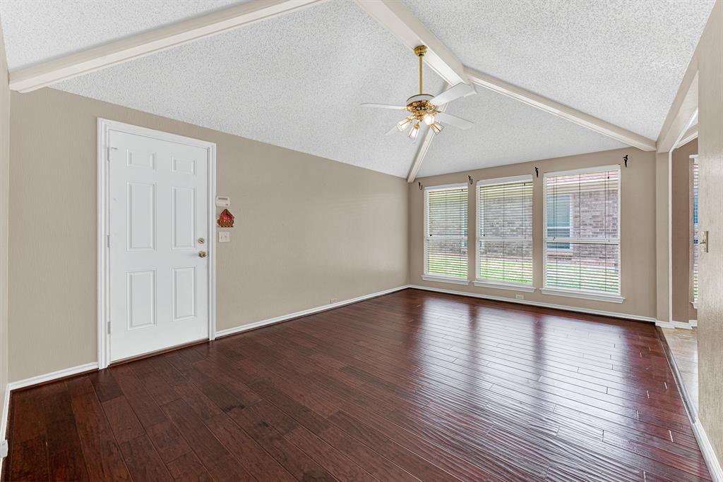 4445 Jenning Drive Property Photo 16