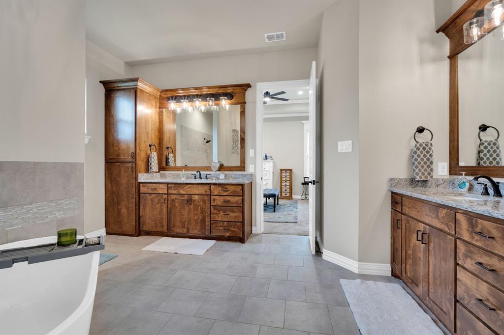 1310 Rustic Ridge Property Photo 11