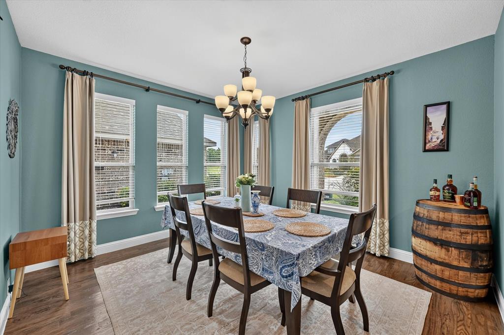 1943 Silverleaf Drive Property Photo 4