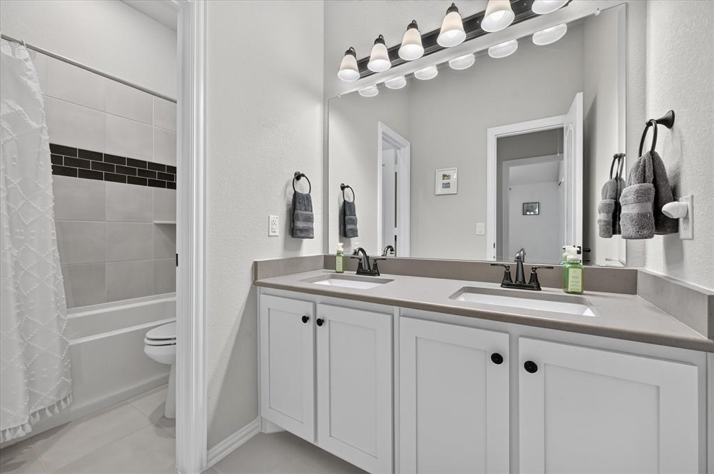 1943 Silverleaf Drive Property Photo 22