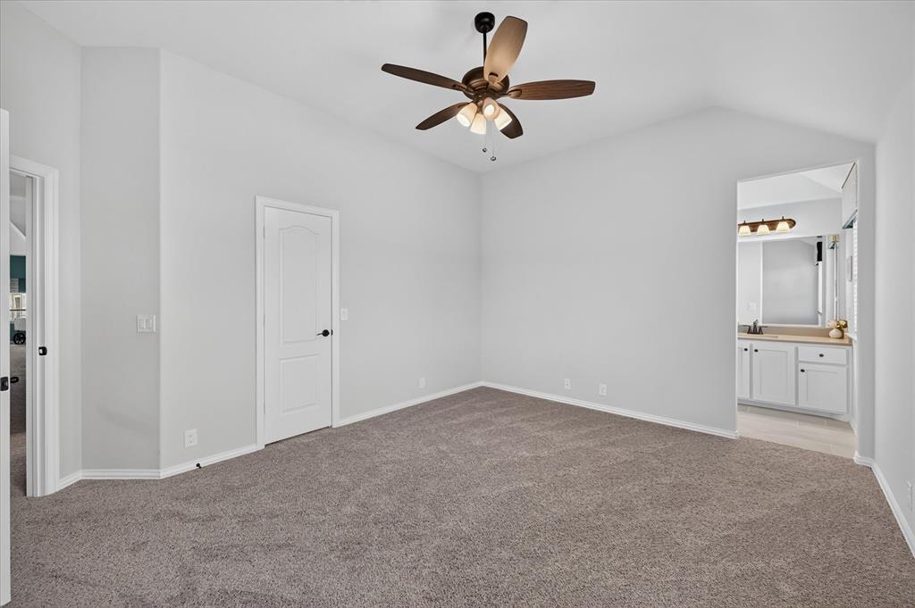1943 Silverleaf Drive Property Photo 25