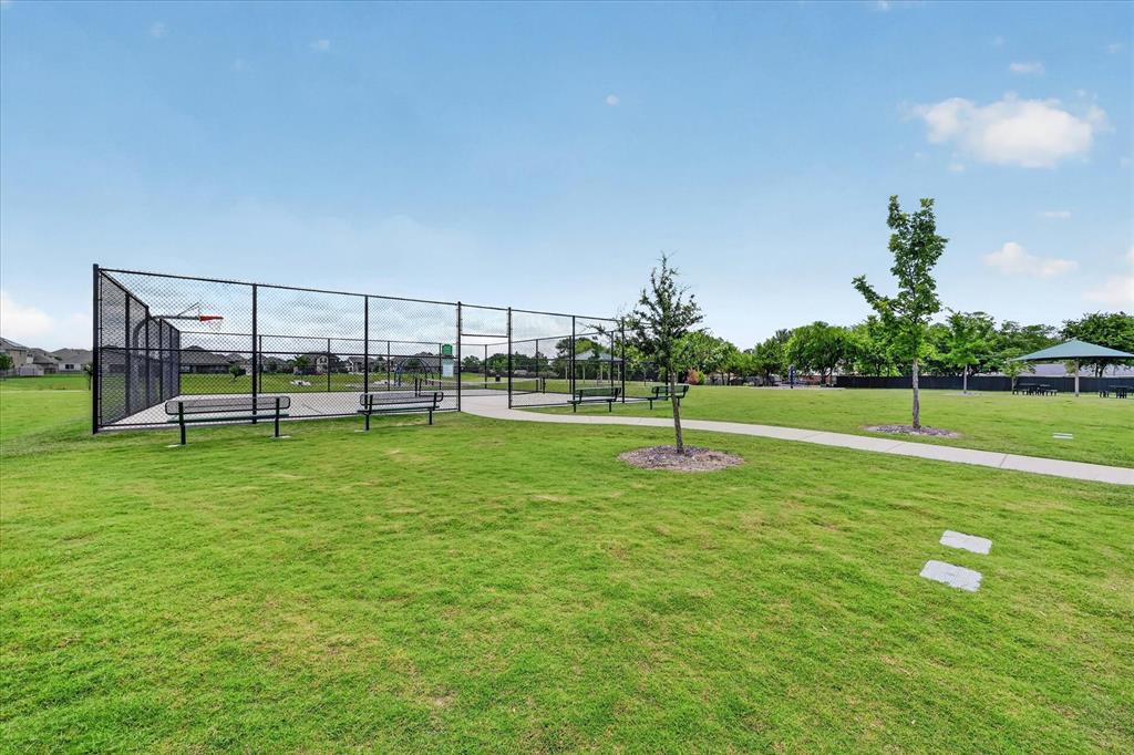1943 Silverleaf Drive Property Photo 37