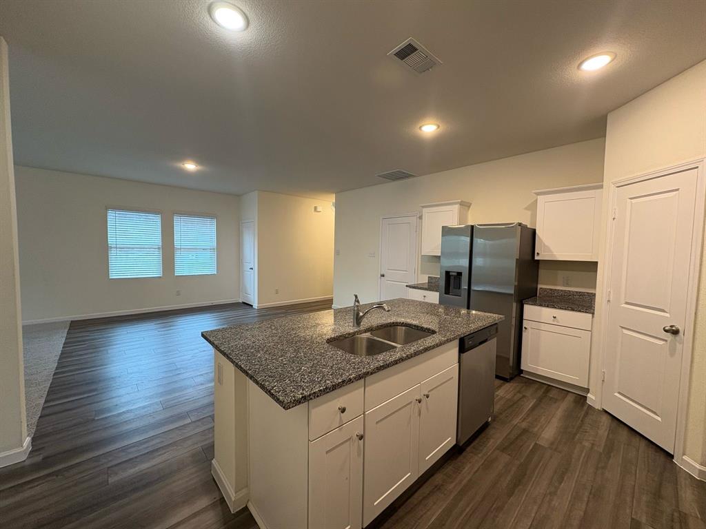 408 Forest Street Property Photo 12