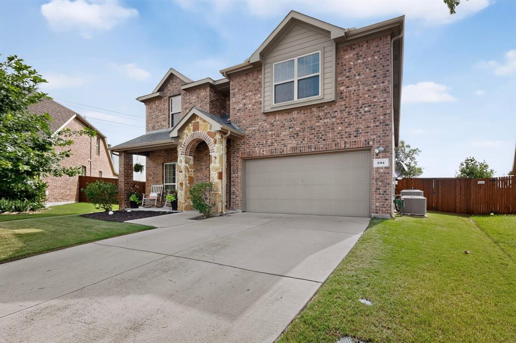 201 Sandy Creek Way Property Photo 2