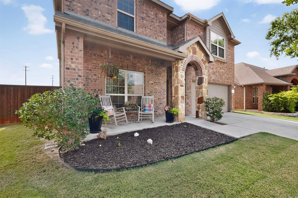 201 Sandy Creek Way Property Photo 3