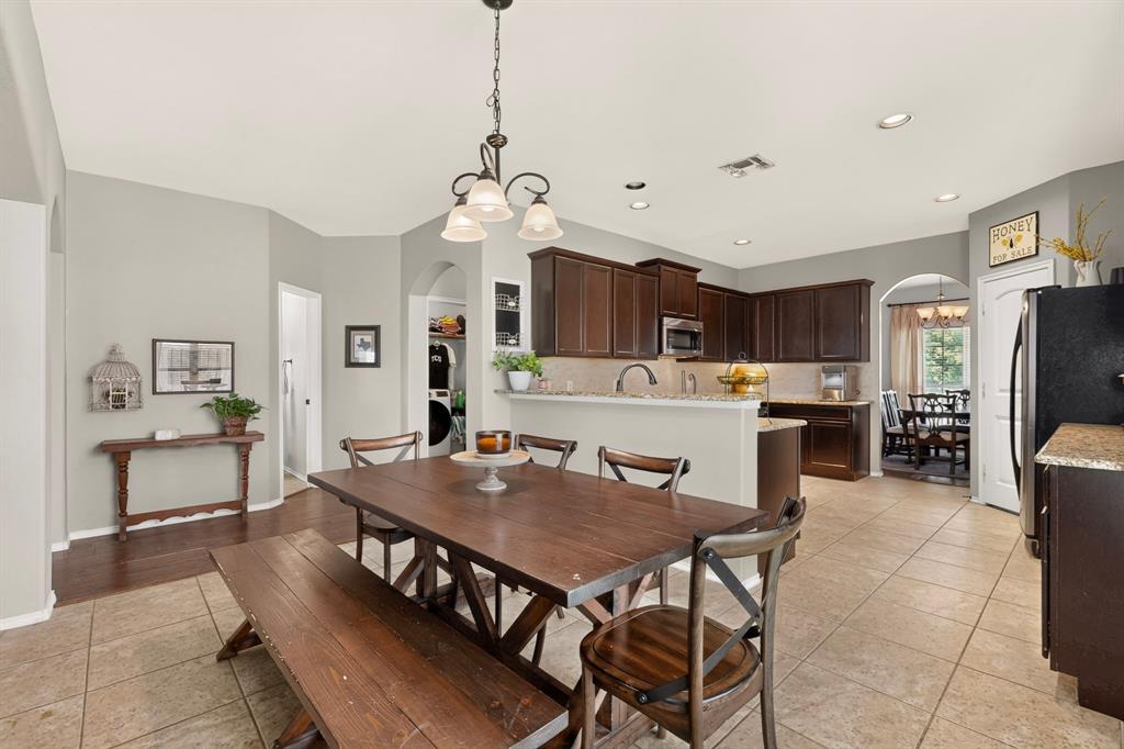 201 Sandy Creek Way Property Photo 9