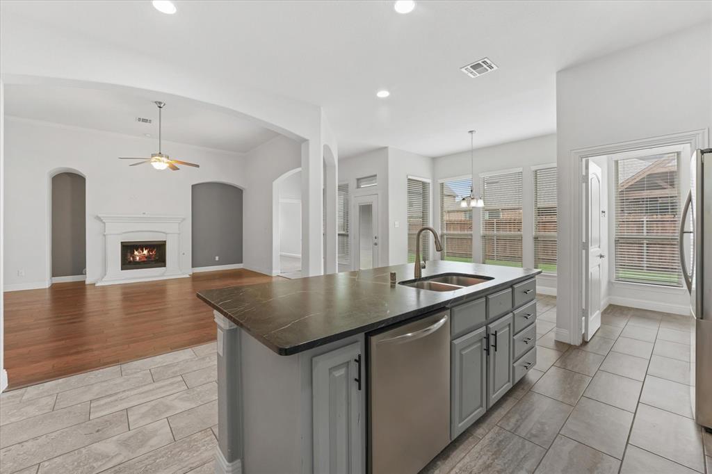 518 Sun Meadow Drive Property Photo 12