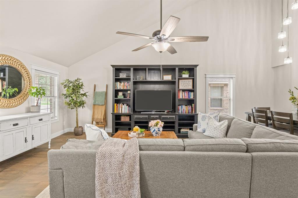 433 Andalusian Trail Property Photo 6