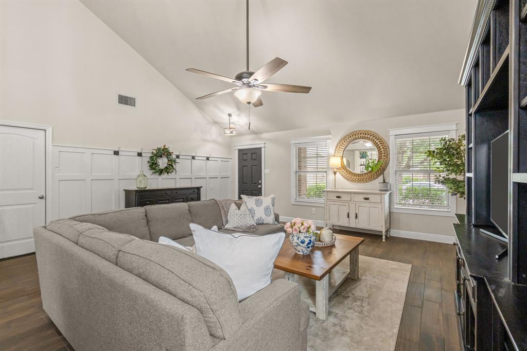 433 Andalusian Trail Property Photo 7