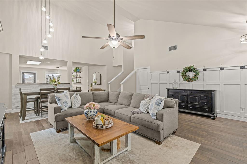 433 Andalusian Trail Property Photo 8