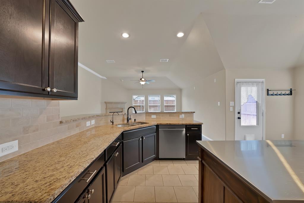 11713 Cape Cod Springs Drive Property Photo 10